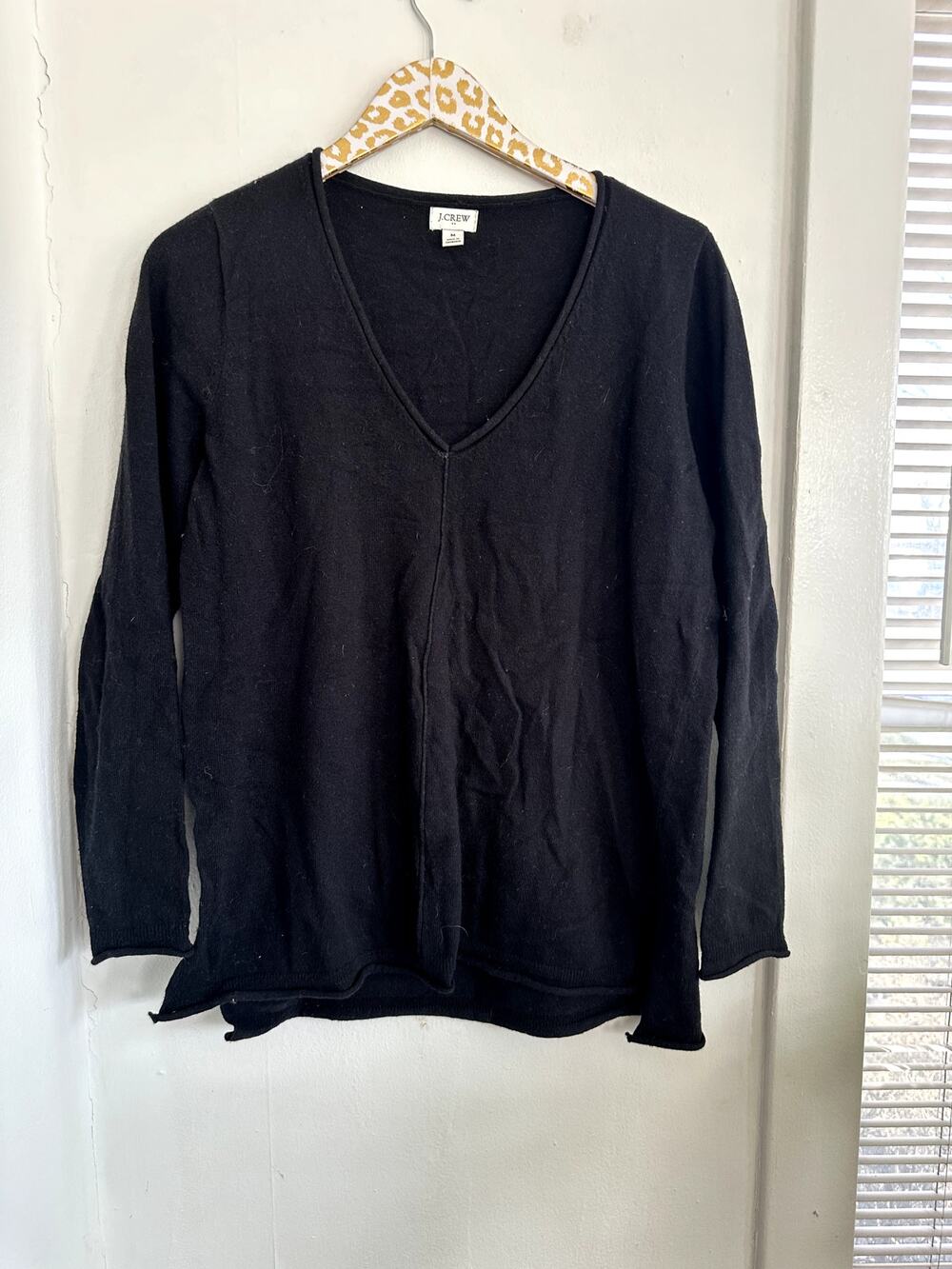 J. CREW Women's Black Wool Blend V-Neck Sweater | Size Medium